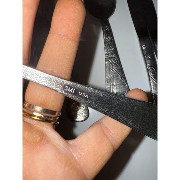 16 Piece Old Harbor Liberty Tabletop Silverware Set Fishing Boating Ships Lake - Picture 3 of 13